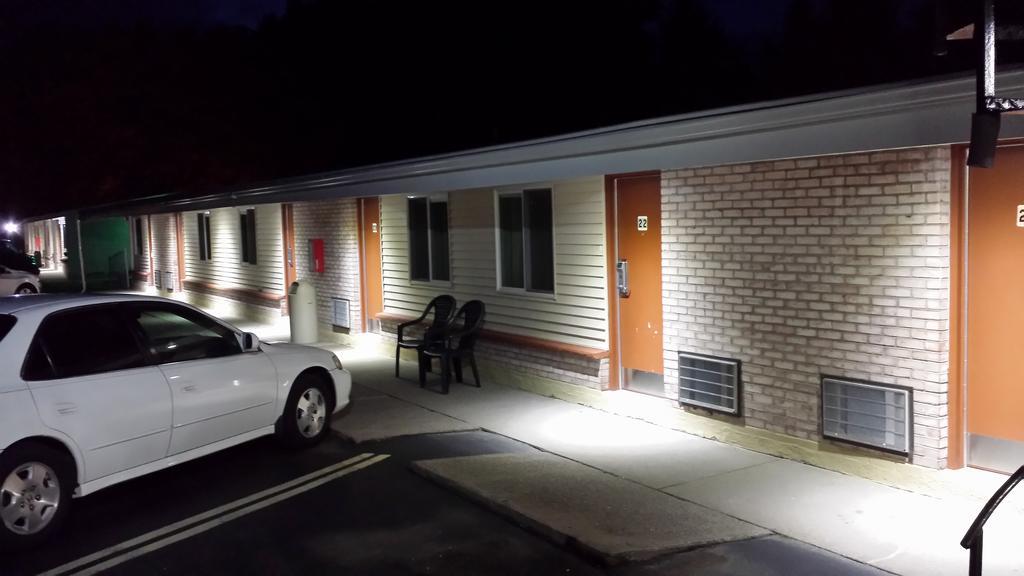 Budget Inn Fairport Kültér fotó