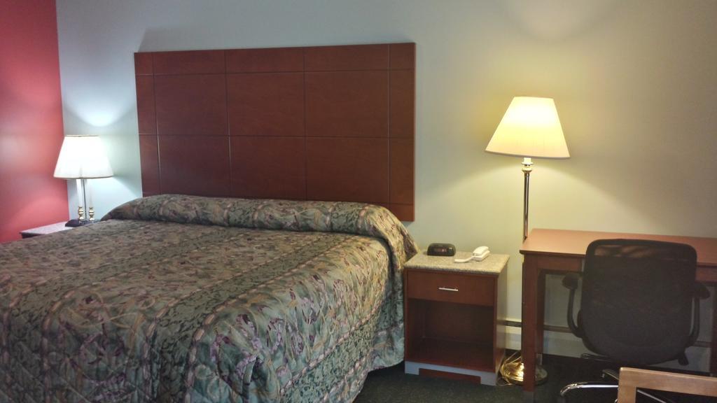 Budget Inn Fairport Szoba fotó