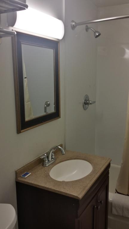 Budget Inn Fairport Szoba fotó