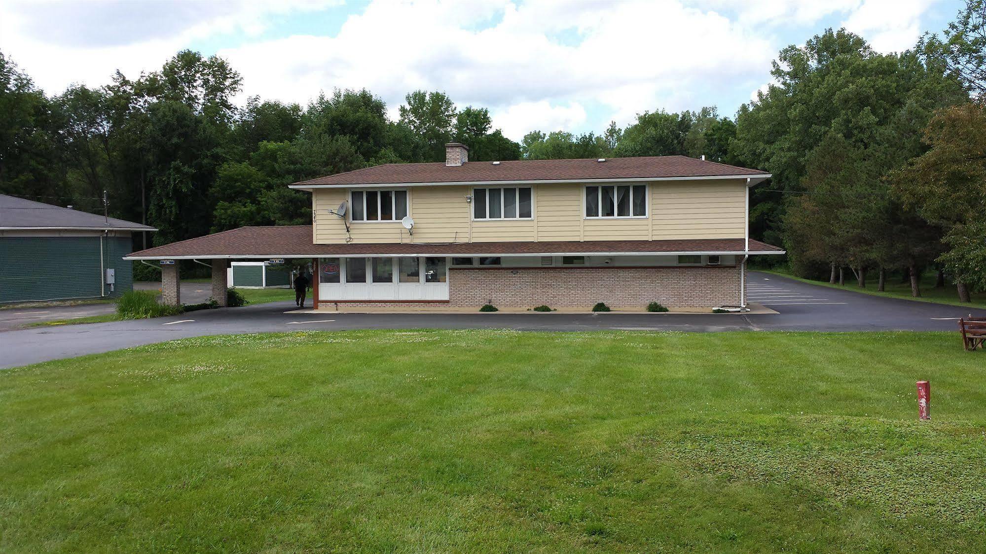 Budget Inn Fairport Kültér fotó