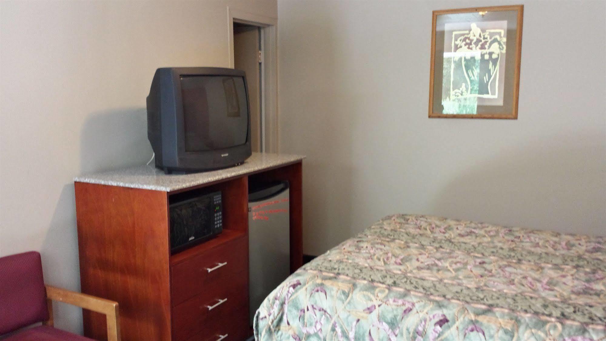 Budget Inn Fairport Kültér fotó
